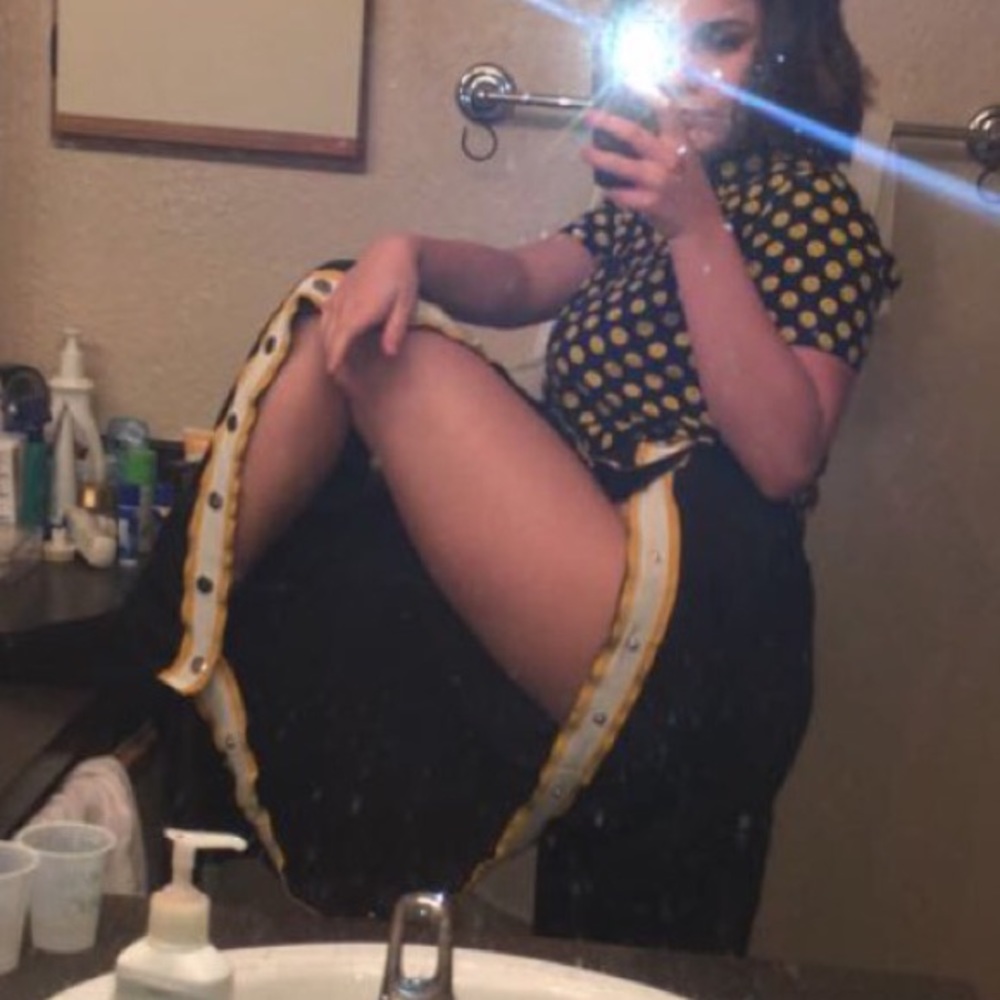 long side buttoning band pants